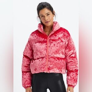 NWT best seller Wander Crushed Velour Cropped Puffer
Jacket in strawberry red